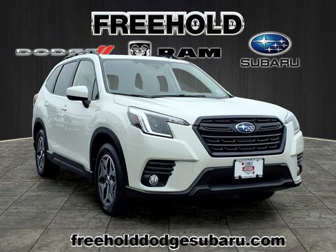 Certified 2023 Subaru Forester Premium image 1