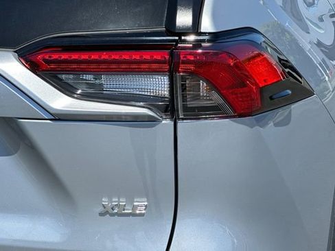 Certified 2025 Toyota RAV4 XLE w/ Convenience Package FWD image 32