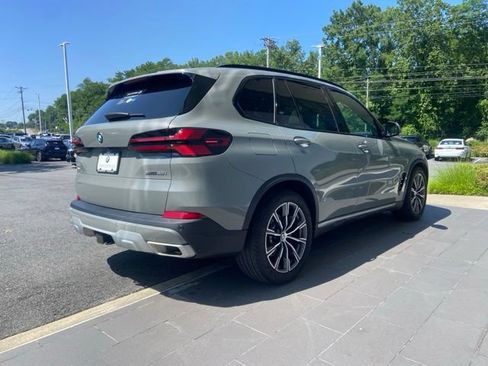 Used 2025 BMW X5 xDrive40i w/ Parking Assistance Package AWD/4WD image 7