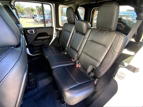 Used 2024 Jeep Wrangler Unlimited Rubicon image 21