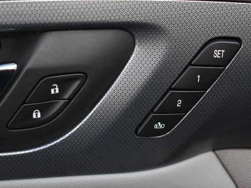 Used 2020 Chevrolet Traverse Premier image 14