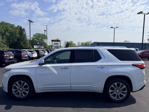 Used 2019 Chevrolet Traverse Premier w/ LPO, Floor Liner Package AWD/4WD image 8