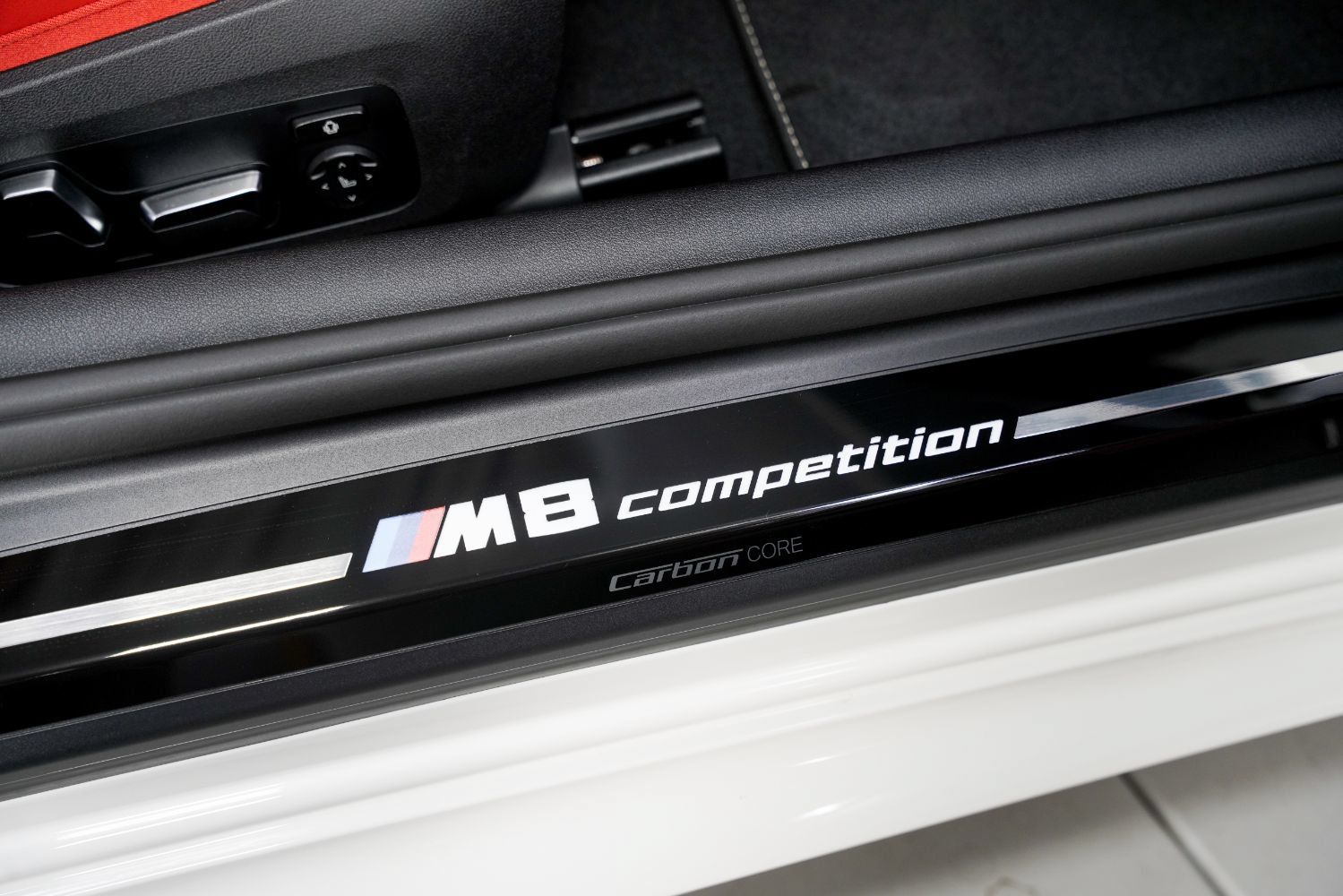 Used 2025 BMW M8 Competition w/ M Carbon Exterior Package AWD/4WD image 38