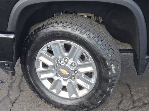 Used 2024 Chevrolet Silverado 2500 High Country w/ Technology Package image 26