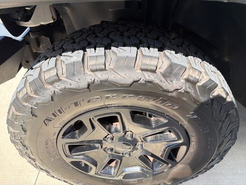 Used 2014 Jeep Wrangler Sport AWD/4WD image 9