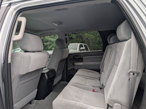 Used 2011 Toyota Sequoia SR5 RWD image 18