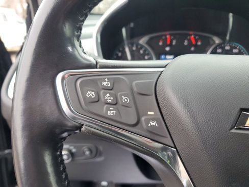 Used 2021 Chevrolet Equinox LT image 18