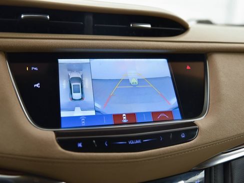 Used 2018 Cadillac XT5 Platinum w/ Driver Assist Package image 20