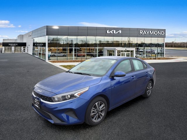 Used 2024 Kia Forte LXS w/ LXS Technology Package FWD image 7