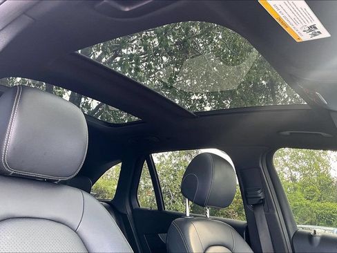 Used 2019 Mercedes-Benz GLC 350e 4MATIC w/ Premium Package image 21