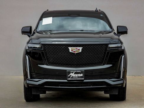 Used 2021 Cadillac Escalade Sport Platinum w/ Heavy-Duty Trailer Package AWD/4WD image 5