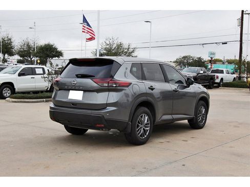Used 2024 Nissan Rogue S image 6