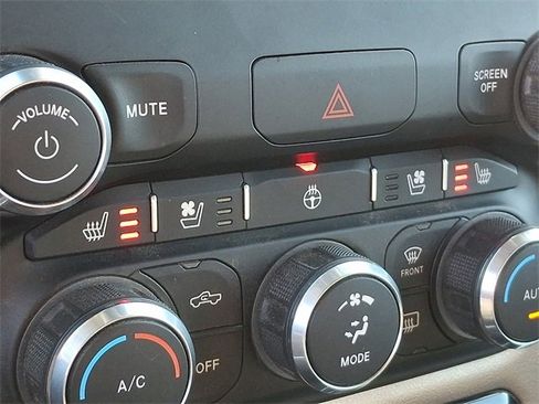 Used 2022 RAM 1500 Laramie image 24