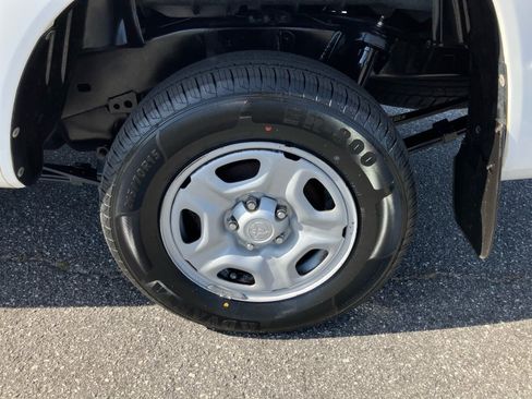 Used 2014 Toyota Tacoma 2WD Access Cab image 26