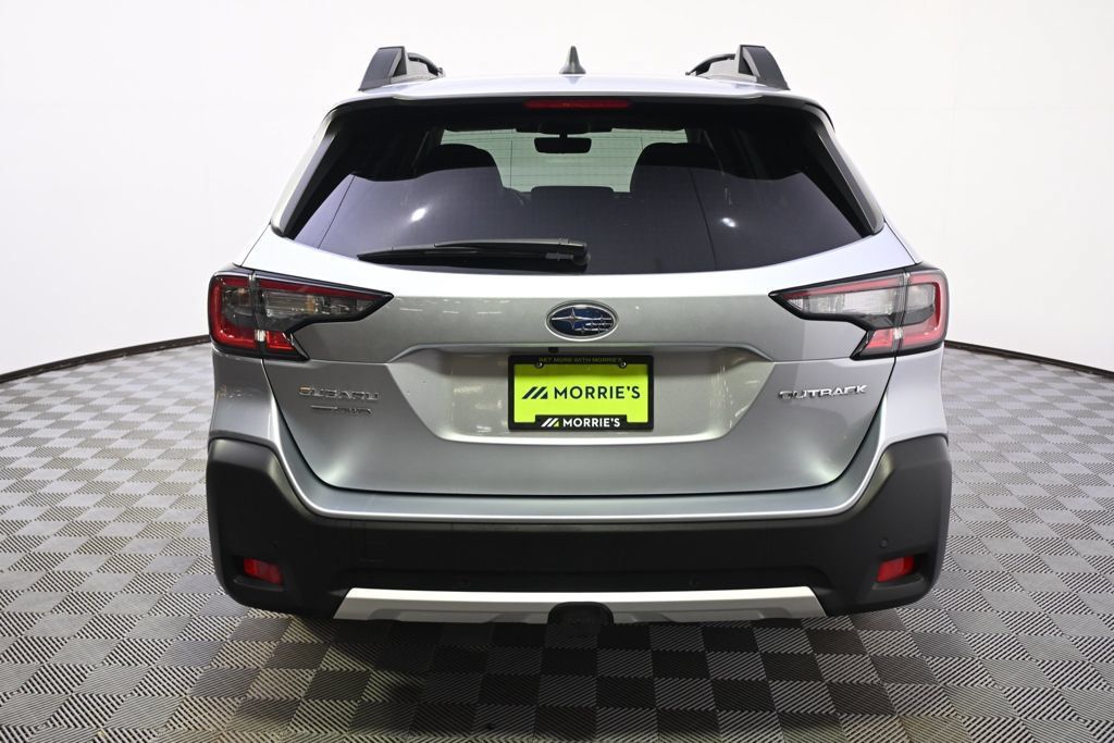 Used 2025 Subaru Outback Limited w/ Tech Package 3 AWD/4WD image 5