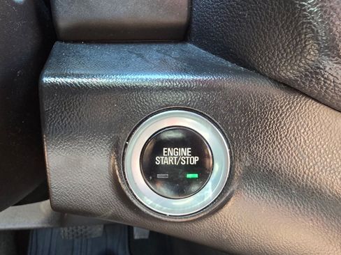 Used 2018 GMC Terrain SLT w/ Preferred Package AWD/4WD image 9