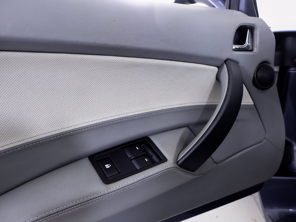 Used 2010 Tesla Roadster Sport RWD image 18