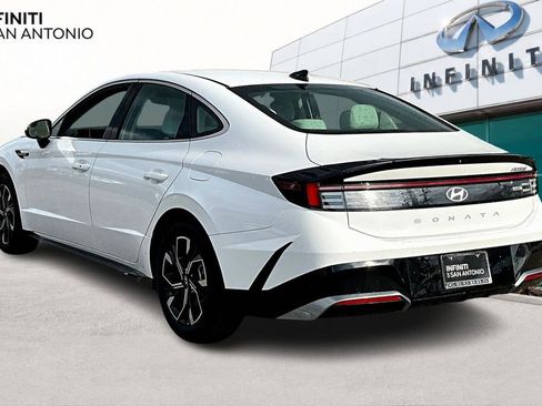 Used 2025 Hyundai Sonata SEL FWD image 14