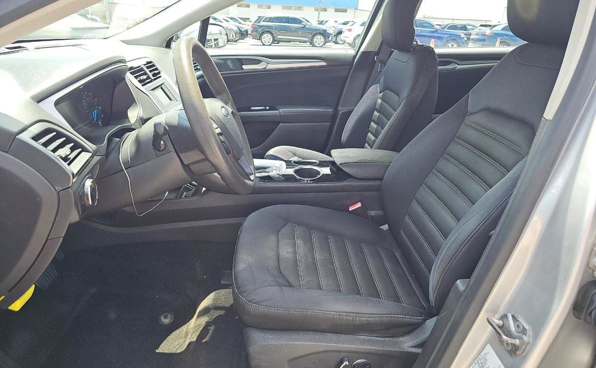 Used 2013 Ford Fusion SE FWD image 7