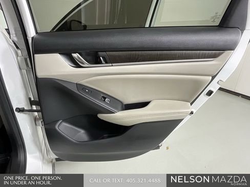 Used 2021 Honda Accord Touring image 22