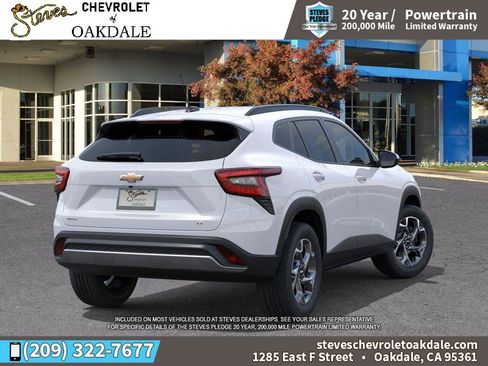 New 2026 Chevrolet Trax LT w/ Driver Confidence Package image 4