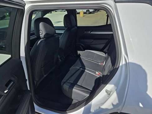 Used 2025 GMC Terrain Elevation w/ Elevation Premium Package AWD/4WD image 14