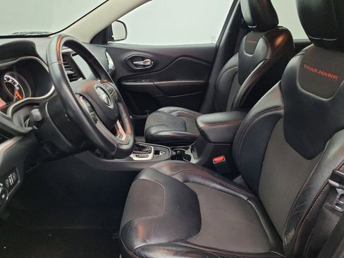 Used 2017 Jeep Cherokee Trailhawk image 17