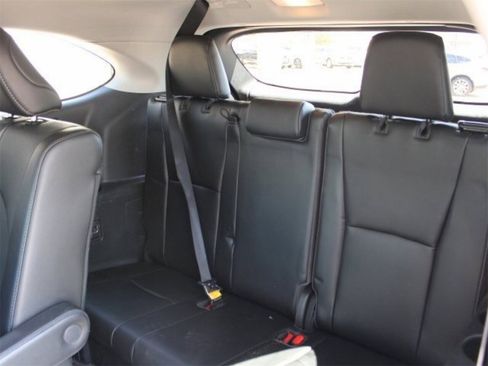 Used 2022 Toyota Highlander Limited image 14