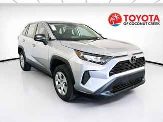 Used 2022 Toyota RAV4 LE FWD video 1