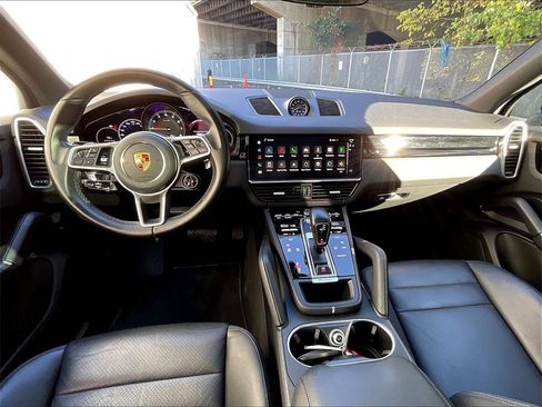 Certified 2023 Porsche Cayenne image 17