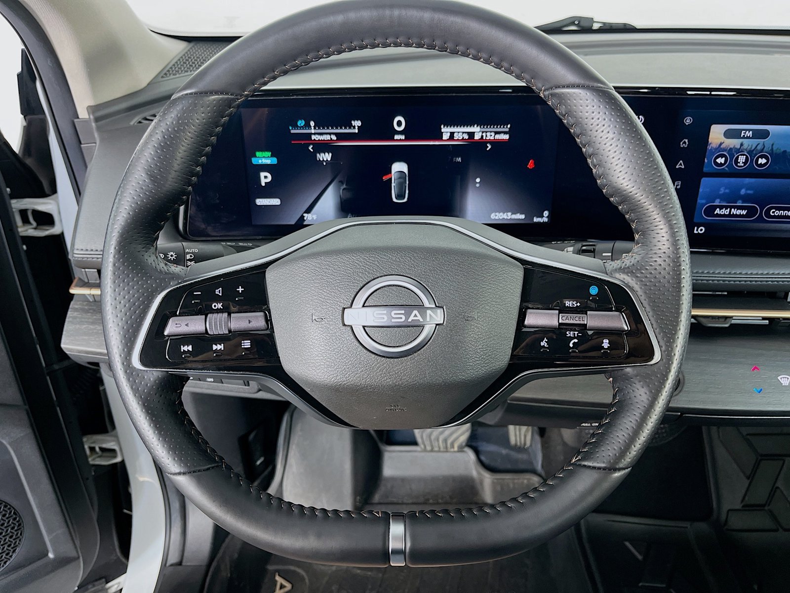 Used 2023 Nissan Ariya FWD image 14