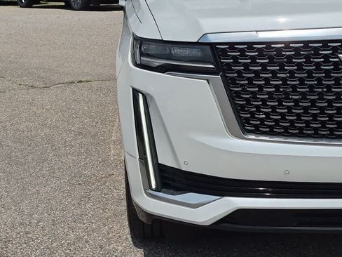 Used 2021 Cadillac Escalade ESV Premium Luxury w/ Driver Assist Tech Package RWD image 10