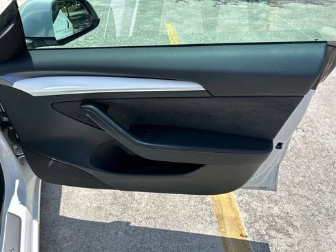 Used 2023 Tesla Model 3 Standard Range RWD image 33