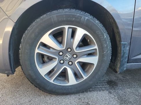 Used 2022 Chevrolet Colorado LT w/ LT Convenience Package image 17