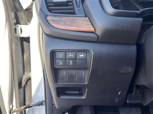 Used 2022 Honda CR-V Touring image 17