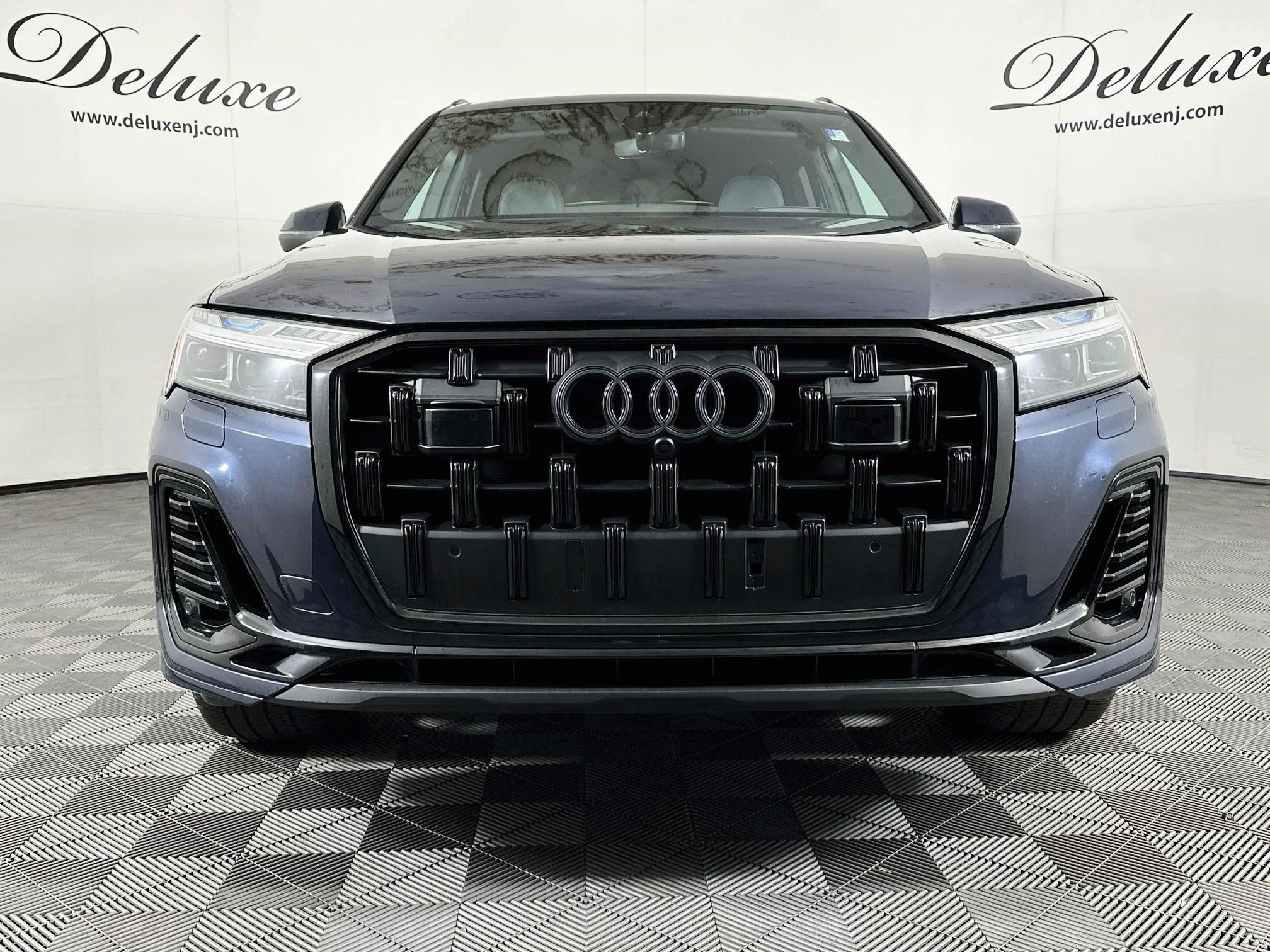 Used 2025 Audi Q7 3.0T Prestige AWD/4WD image 2