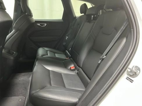 Used 2025 Volvo XC60 B5 Plus AWD/4WD image 12
