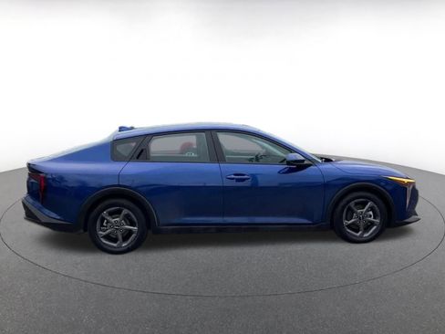 Used 2025 Kia K4 LXS image 16