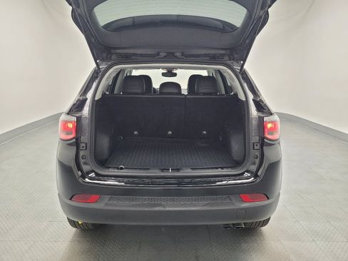 Used 2019 Jeep Compass Altitude image 29