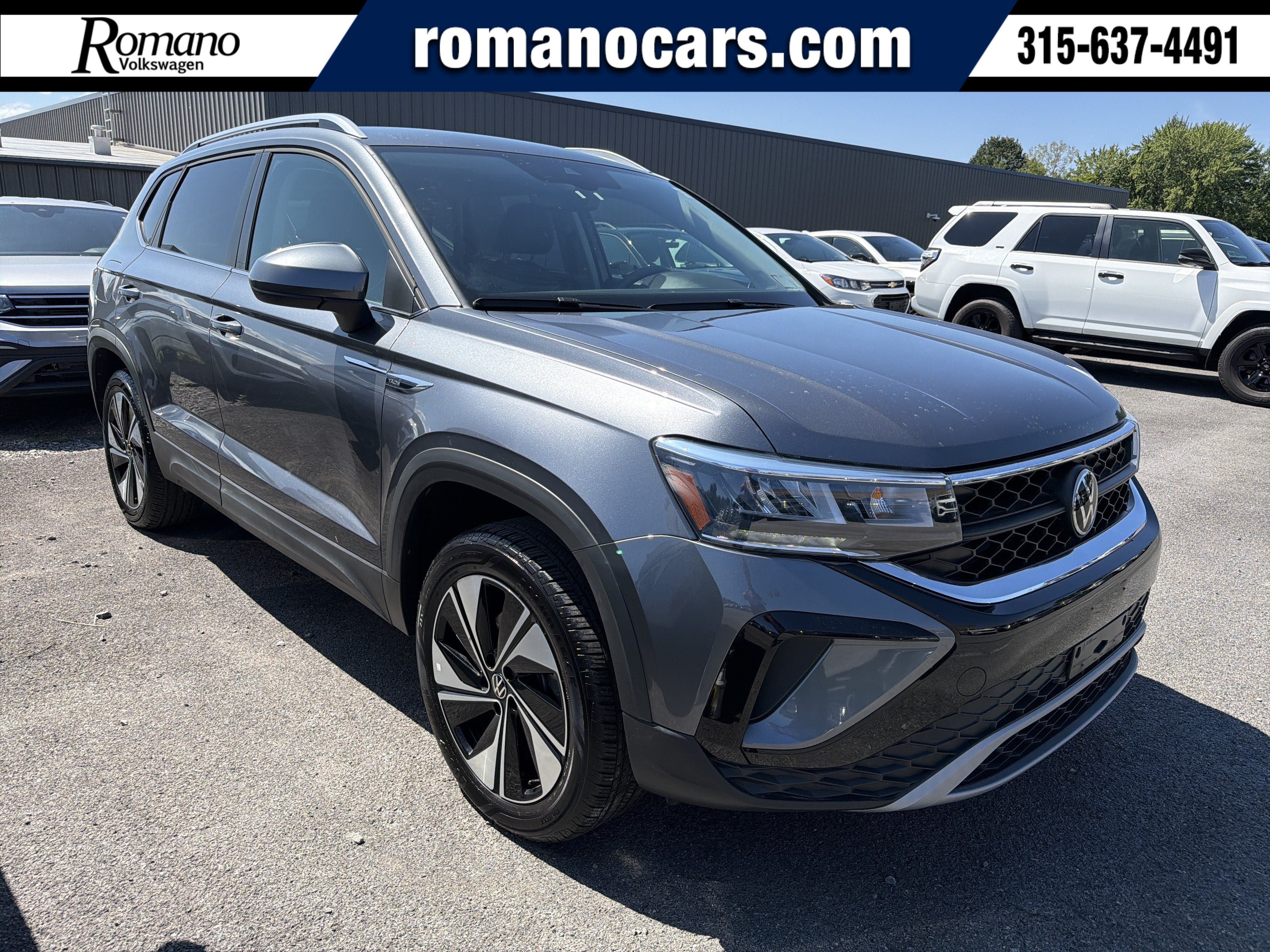 Used 2023 Volkswagen Taos SE AWD/4WD image 1