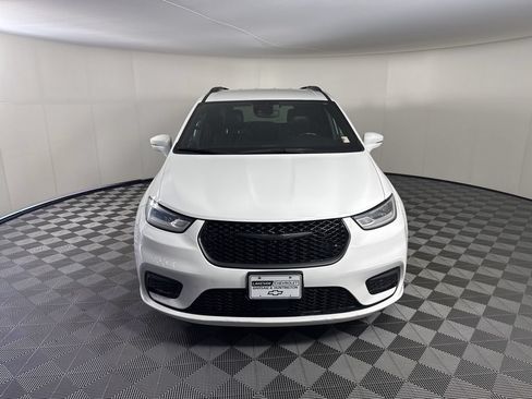 Used 2021 Chrysler Pacifica Touring w/ S Appearance Package FWD image 8