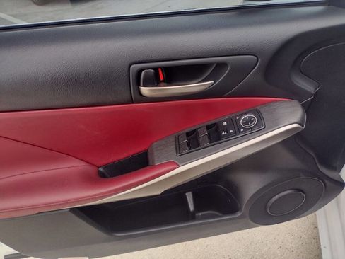 Used 2019 Lexus IS 300 image 21