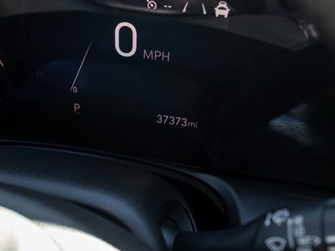 Used 2024 Buick Encore GX Sport Touring AWD/4WD image 18