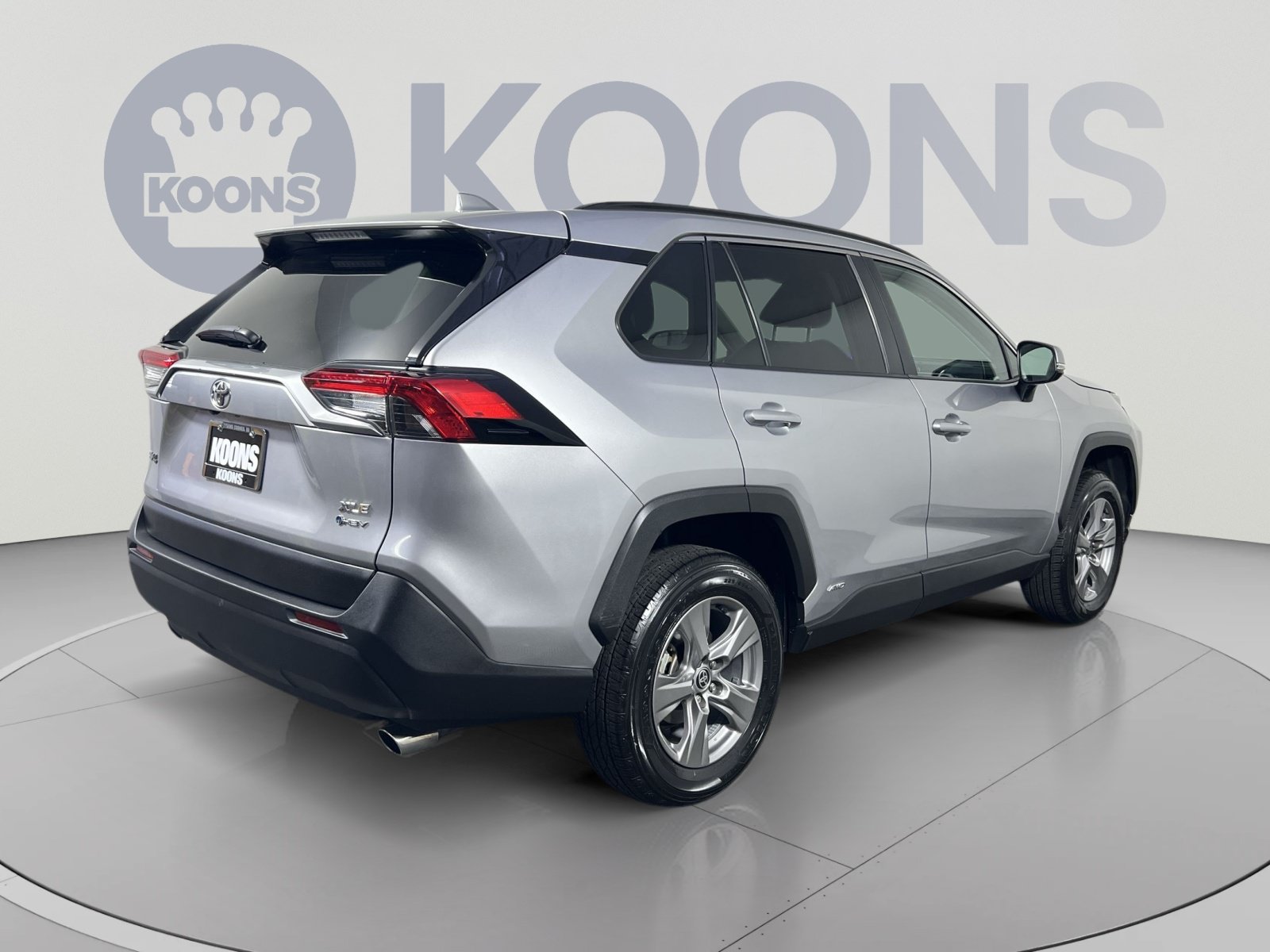 Used 2025 Toyota RAV4 XLE AWD/4WD image 7
