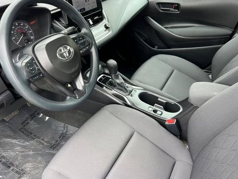 Used 2025 Toyota Corolla LE FWD image 12