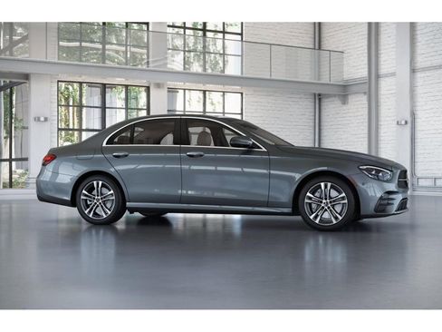Used 2022 Mercedes-Benz E 350 4MATIC Sedan image 15