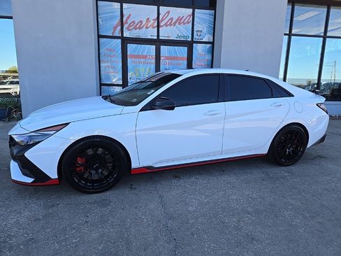 Used 2022 Hyundai Elantra N w/ Preferred Accessory Package image 4