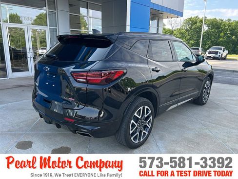 Used 2023 Chevrolet Blazer RS w/ Driver Confidence II Package AWD/4WD image 3