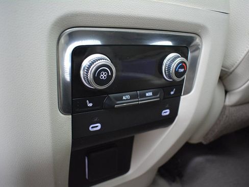 Used 2021 GMC Yukon Denali image 25