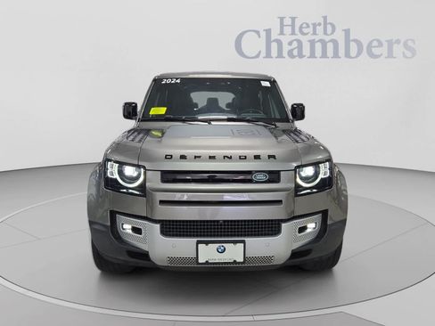 Used 2024 Land Rover Defender 130 S AWD/4WD image 2